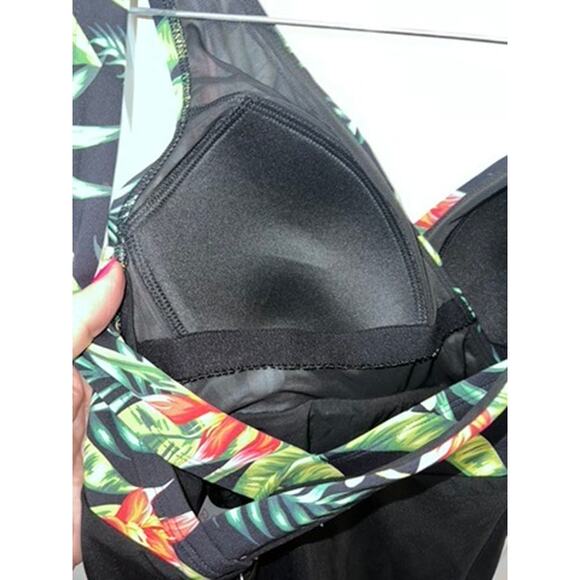 NWOT CALIA by Carrie Underwood Women's Tropical Print‎ One-Piece Swimsuit 4 - Picture 6 of 9